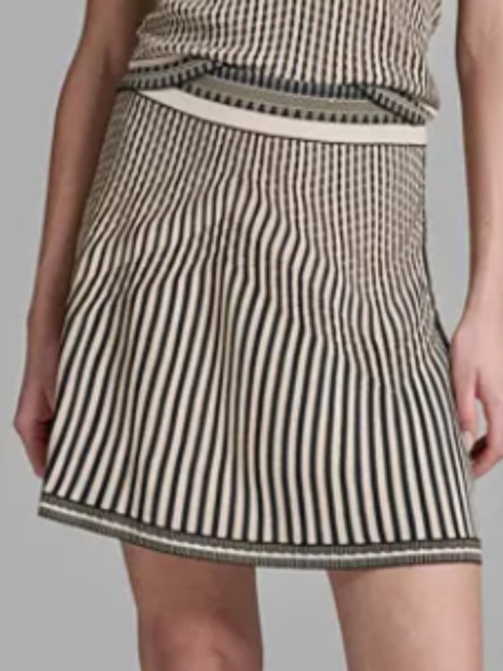 NWT BCBG Sweater Skirt (Sz M)